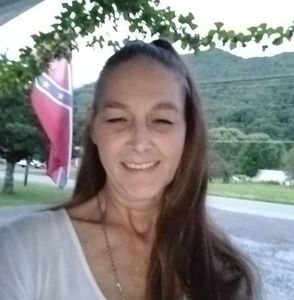 Meet your Posher, April dawn